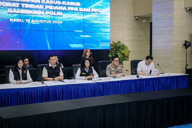 Dittipid PPA-PPO Bareskrim Polri Brigjen Pol Nurul Azizah memberikan keterangan pers di Gedung Awaloedin Djamin, Bareskrim Polri, Jakarta, Rabu (19/8/2026). Foto: Jamal Ramadhan/kumparan