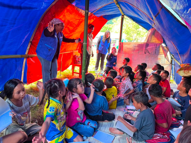 PNM gerakkan tim RESPATI untuk mengidentifikasi dan bergerak memenuhi kebutuhan masyarakat terdampak gempa NTT pada Minggu (16/8). Foto. Dok. PNM