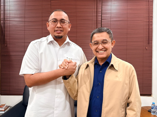 Wakil Ketua Komisi VI DPR RI dari Fraksi Gerindra Andre Rosiade bersama Direktur Utama PT Hutama Karya (Persero) Koentjoro di Jakarta, Rabu (19/8/2026). Foto: Dok. Istimewa