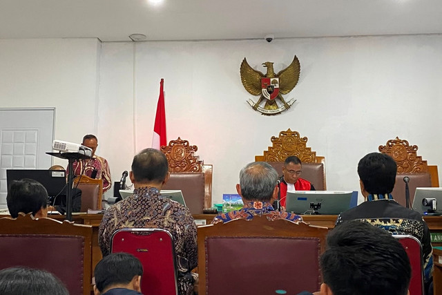 Empat ahli yang dihadirkan dalam sidang praperadilan mantan Jampidsus Febrie Adriansyah di PN Jakarta Selatan, Kamis, (20/8/2026). Foto:  Nabilah Siti/kumparan