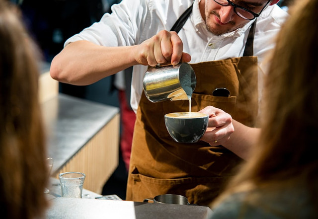 Ilustrasi Jakarta Coffee Festival 2026, foto bukan festival yang sebenarnya: Unsplash/Ben Garratt