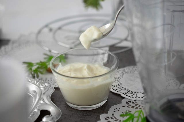 Ilustrasi Mengapa yoghurt terasa asam.Foto: Sara Cervera / Unsplash