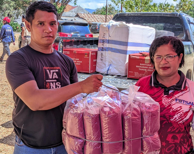 Kemensos operasikan dapur umum dan salurkan logistik kedaruratan di Nagekeo, NTT, untuk bantu korban gempa yang mencakup 12.170 jiwa terdampak, Rabu (19/8/2026). Foto: Kemensos RI