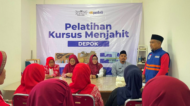 Launching Program Pelatihan Kursus Menjahit Khusus untuk Ibu-ibu dari Keluarga Prasejahtera di Depok (Sumber: DT Peduli)