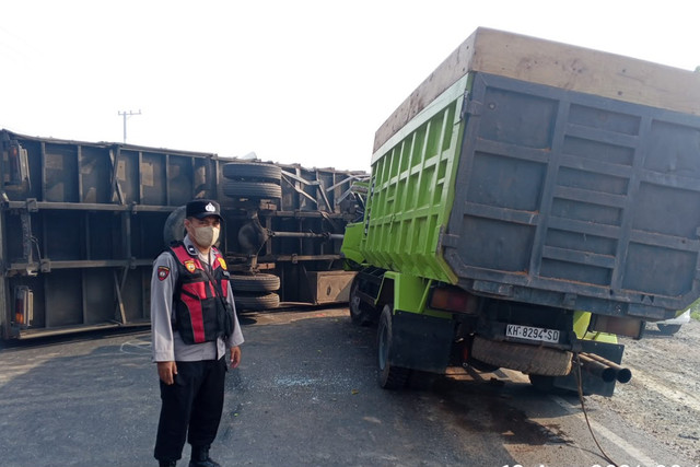 Kecelakaan di jalan Gubernur Syarkawi, Kecamatan Gambut, Kabupaten Banjar, Kalimantan Selatan, Rabu (19/8/2026) pagi. Foto: Dok. Istimewa