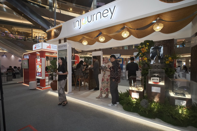 Booth InJourney dalam ASTINDO Travel Fair (ATF) 2026 di Mal Pakuwon, Surabaya. Foto: Dok. InJourney