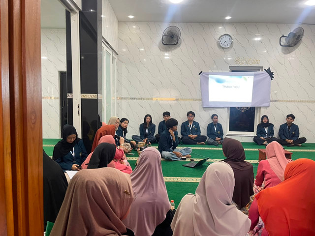 Pelaksanaan Program Kerja yang dihadiri oleh Kelompok Muslimah di Perumahan Argo Kencana (Sumber: Dokumentasi Internal Kelompok 30 FBD UB 2026)