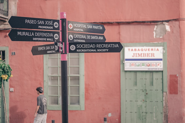 ilustrasi Kenapa nama jalan sering diambil dari nama tokoh. unsplash/gabigi