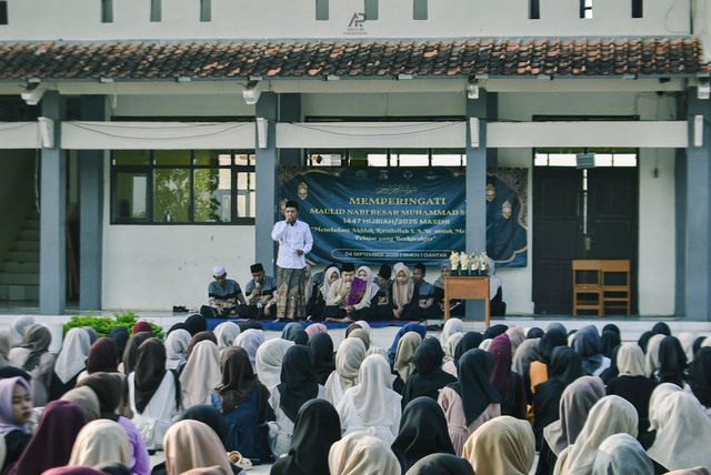 Ilustrasi Acara Maulid Nabi Muhammad SAW. Foto: Unnsplash/SMKN 1 Gantar