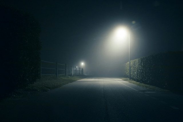 Ilustrasi Sinopsis Insidious Out of The Further. Unsplash/Adrien Brunat