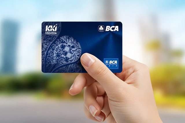 Ilustrasi membahas cara aktivasi Kartu Kredit Indonesia BCA. Foto: BCA