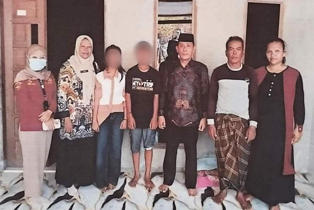 Anak di bawah umur yang melakukan pernikahan dini di Takalar, Sulsel. Foto: KUA Mangarabombang