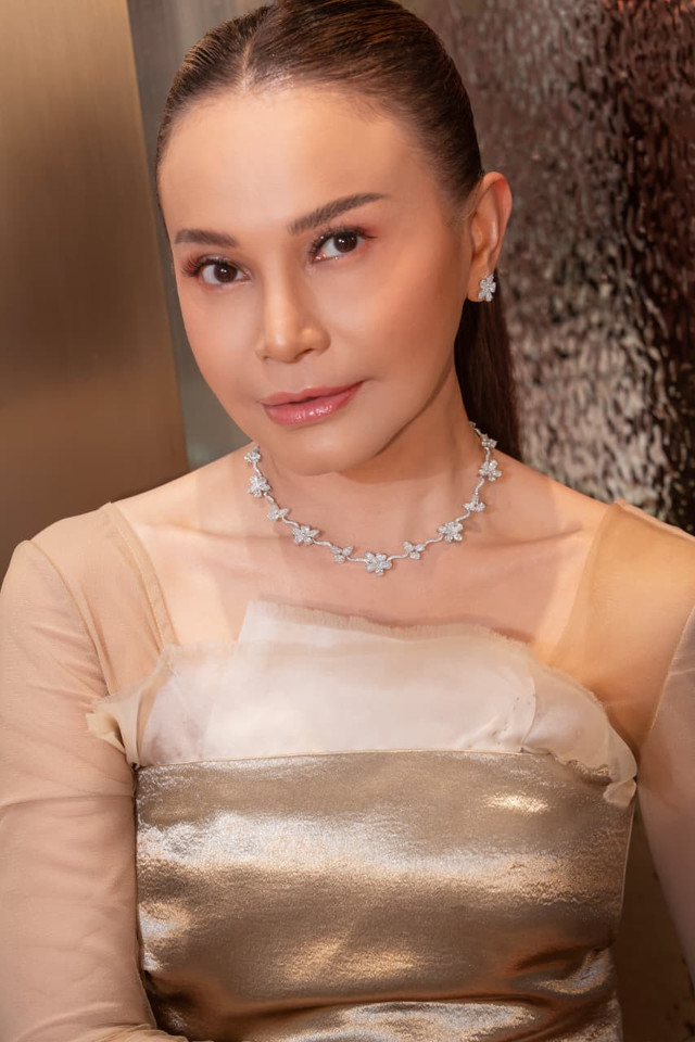 Penyanyi Rossa dan koleksi perhiasannya. Foto: Istimewa