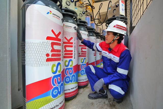 PGN perluas akses gas bumi untuk pelanggan komersial di Yogyakarta dan wilayah Jawa Tengah Bagian Selatan melalui layanan Compressed Natural Gas (CNG) yang tidak terjangkau pipa menggunakan skema klastering dan point-to-point. Foto: Dok. Pertamina