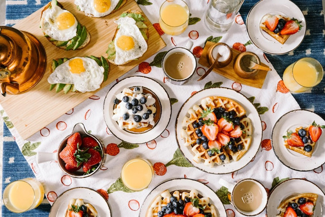 Ilustrasi Kenapa makanan terasa lebih asin dingin? Foto: Unsplash/Rachel Park