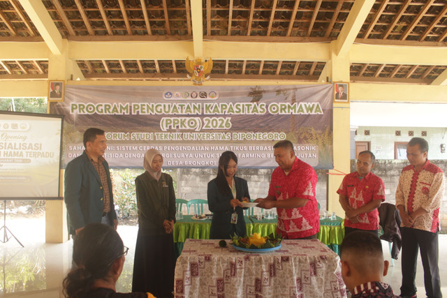 Grand Opening Program SAHABAT TANI oleh Tim PPK Ormawa FST Undip di Pendopo Kantor Desa Brongkol, Kecamatan Jambu. Foto: Dok. PPK Ormawa FST Undip