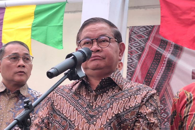 Gubernur DKI Jakarta Pramono Anung dalam jumpa pers usai acara Seminar Kebangsaan HKBP Menteng 2026, di Gereja HKBP Menteng Jakarta Pusat, Sabtu (22/8/2026). Foto: Kevin Daniel/kumparan