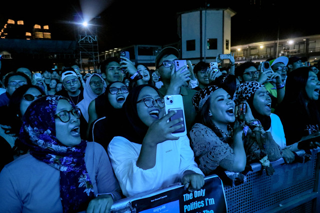 Band asal Irlandia, Kodaline, tampil di hari pertama LaLaLa Festival 2026 di Karma Stage, JIExpo Kemayoran, Jakarta, Sabtu (22/8/2026). Foto: Jamal Ramadhan/kumparan