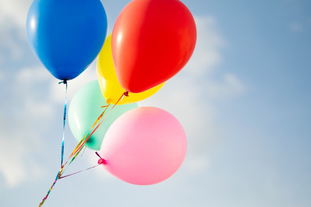 Ilustrasi Kenapa balon bisa meletus sendiri. Foto: Unsplash.com/bahareh moradian