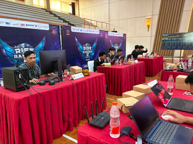Suasana lomba Cyber Competition: Rise the Ranger 2 yang diselenggarakan Mabes TNI di Cilangkap, Jakarta Timur, Minggu (23/8/2026). Foto: Joakhim Tharob/kumparan