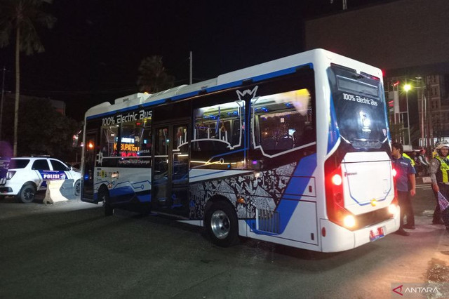 Pemerintah Kabupaten (Pemkab) Bogor menyiapkan armada bus listrik khusus pariwisata untuk melayani sejumlah destinasi wisata. Foto: Antara