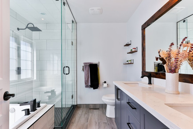 ILustrasi Mengapa pintu toilet tidak boleh rapat? Foto: Unsplash/Lotus Design N Print