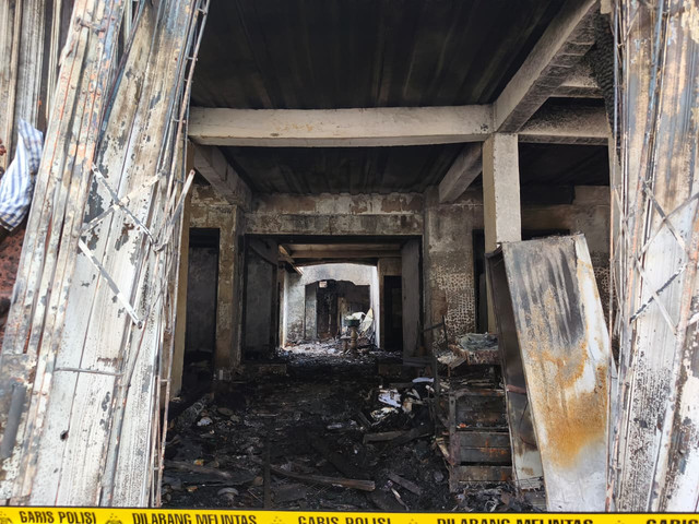 Kondisi Terkini Rumah Terbakar di Menteng Dalam, Tebet, Jakarta Selatan, Senin (24/8). Foto: Aditya Nugraha/kumparan
