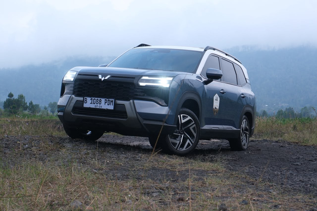 Wuling Eksion PHEV Overland Jawa Timur. Foto: Syahrul Ghiffari/kumparan
