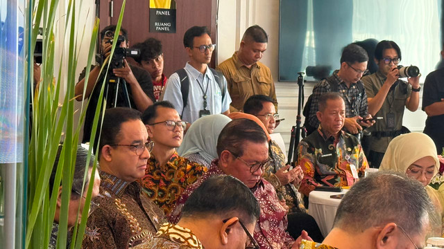 Anies Baswedan menghadiri peresmian operasional Rumah Sakit Toto Tentrem di Menteng Dalam, Tebet, Jakarta Selatan, Senin (24/8/2026). Foto: Zahira Hilman/kumparan