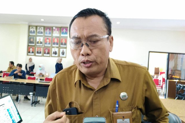 Kepala Dinas Sosial Daerah Istimewa Yogyakarta (Dinsos DIY) Suyarno. Foto: Arfiansyah Panji Purnandaru/kumparan