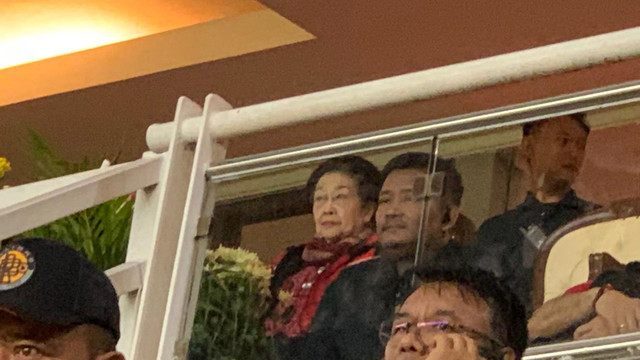Ketua Umum PDI Perjuangan (PDIP) Megawati Soekarnoputri menyaksikan pertandingan final Soekarno Cup 2026 di Stadion Gelora Bung Tomo (GBT) Surabaya, Senin (24/8/2026). Foto: Farusma Okta Verdian/kumparan