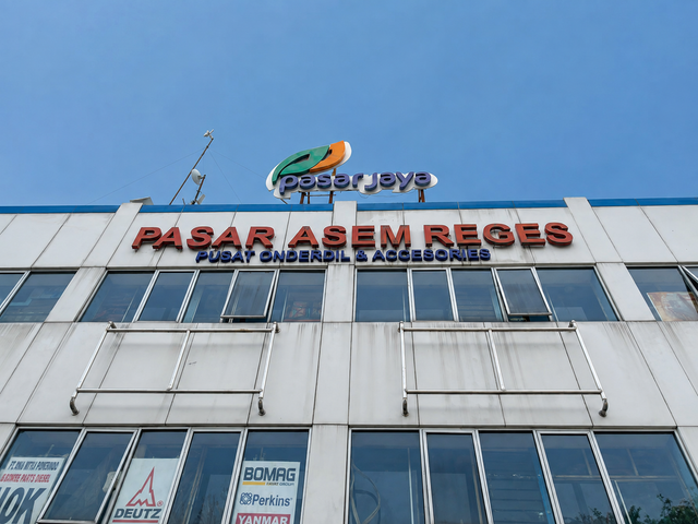 Pasar Asem Reges, Jakarta Barat. Foto: Alvian Yoga Yulianto/kumparan