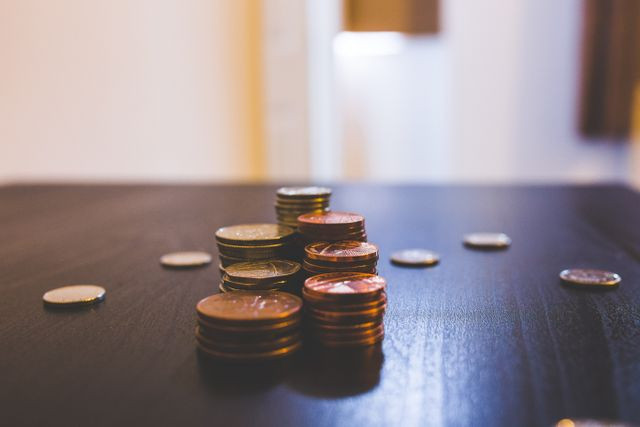 sumber:https://www.pexels.com/id-id/foto/berbayang-dalam-ruangan-kabur-koin-144233/