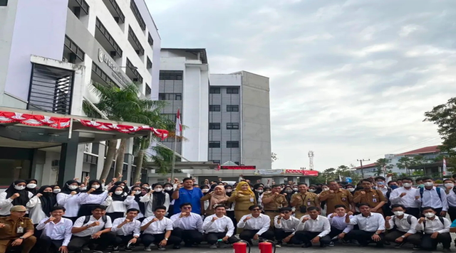 Potret perjalanan pengabdian sebagai ASN di bidang pelayanan dan kesehatan kerja Sumber: Dokumentasi Pribadi