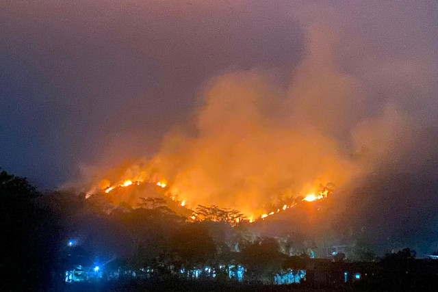 Kebakaran lahan di Pabuaran, Sukabumi, Selasa (26/8/2026). Foto: Dok. Istimewa