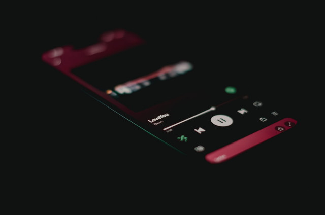 Ilustrasi Makna Lagu Isimo. Foto: Unsplash/ Izdhan Imran