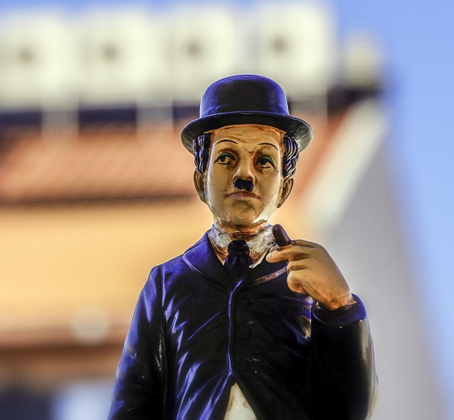 Ilustrasi charles cháplin, actor, sculpture. Foto: Pixabay