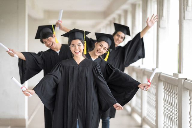 Ilustrasi lulus kuliah. Foto: Shutterstock