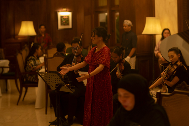 Alunan musik klasik mengiringi jalannya Opening Dinner ROSO di Grand Hotel De Djokja, Yogyakarta, Minggu (16/8). Foto: Dok.Istimewa.