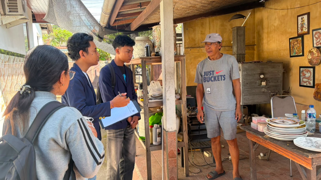 Proses Pendataan Kriteria Rumah Sehat Masyarakat Desa Batuan. Sumber: Team PPK Ormawa HME Udayana 2026