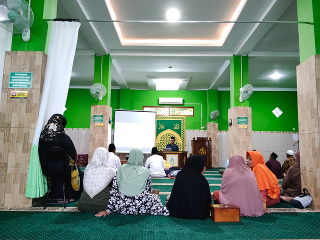 Dosen Perkuat Pemahaman Fiqih Muhammadiyah Jamaah Masjid di  Pundong