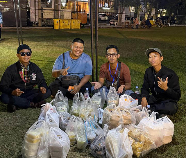 Dukung UMKM, TDA Peduli Malang Borong Dagangan di Festival Mbois 11