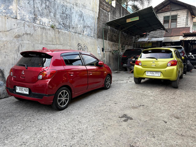 Mitsubishi Mirage di bengkel Bangun Motor, Ciracas, Jakarta Timur. Foto: Alvian Yoga Yulianto/kumparan