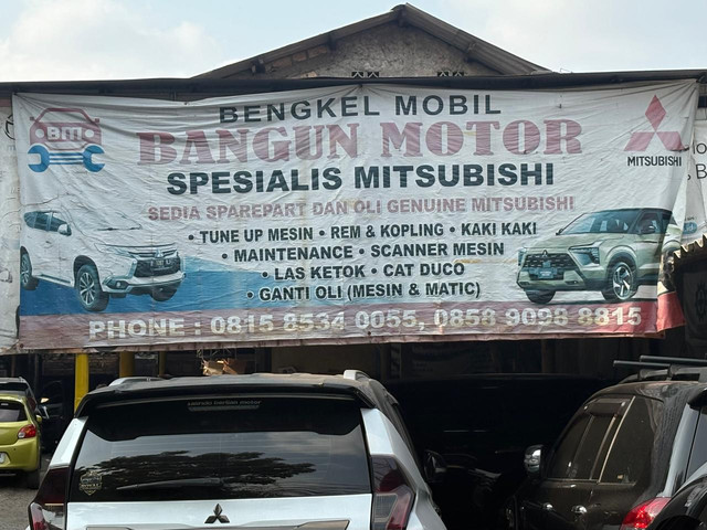 Bengkel Bangun Motor spesialis Mitsubishi di Ciracas, Jakarta Timur. Foto: Alvian Yoga Yulianto/kumparan