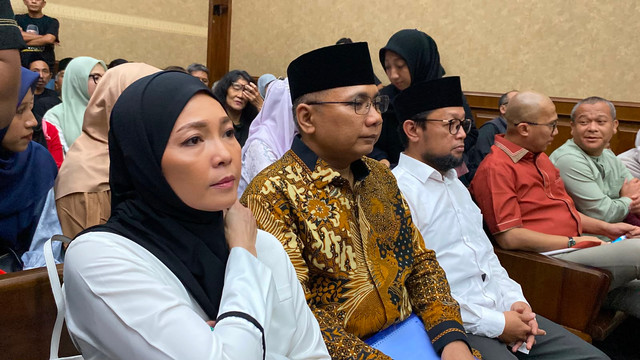 Yaqut Cholil Qoumas tiba di Pengadilan Tipikor, Jakarta untuk sidang agenda putusan sela terkait kasus korupsi pengaturan kuota haji, Kamis (27/8/2026). Foto: Nabilah Siti/kumparan