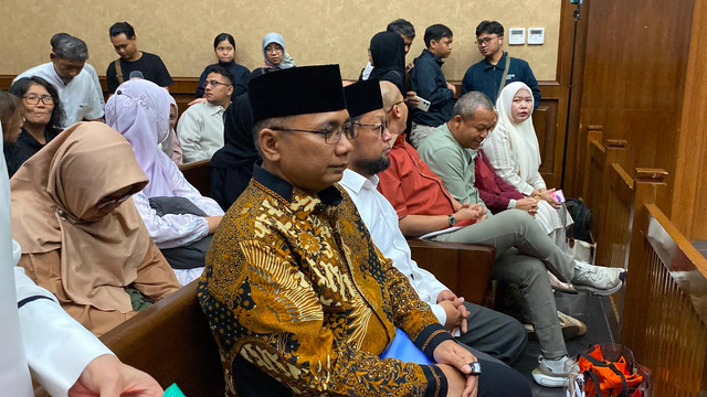 Yaqut Cholil Qoumas tiba di Pengadilan Tipikor Jakarta untuk sidang agenda putusan sela terkait kasus korupsi pengaturan kuota haji, Kamis (27/8/2026). Foto: Nabilah Siti/kumparan