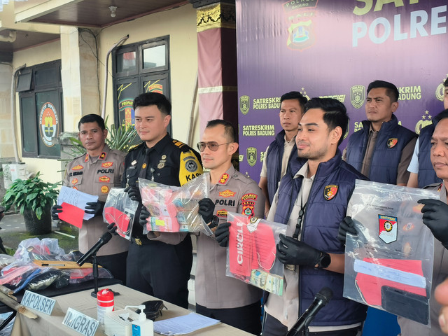 Konferensi pers pengungkapan kasus di Polres Badung, Kamis (27/8/2026). Foto: Dok. kumparan