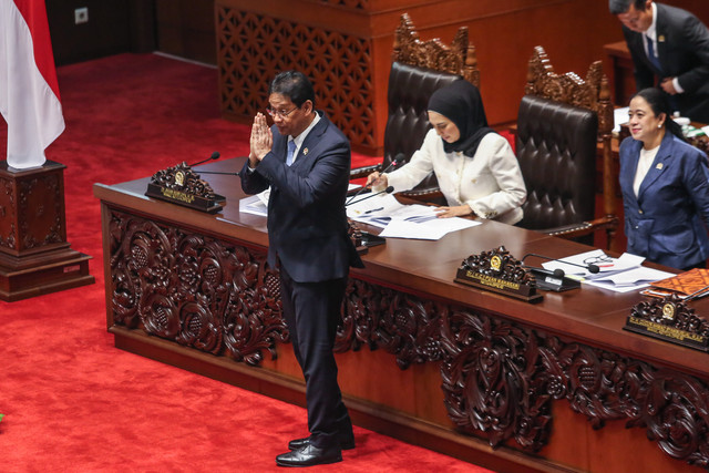 Menteri Keuangan Purbaya Yudhi Sadewa (kiri) usai menyampaikan tanggapan pemerintah pada Rapat Paripurna ke-3 Masa Persidangan I Tahun Sidang 2026-2027 di Kompleks Parlemen, Senayan, Jakarta, Kamis (27/8/2026). Foto: Asprilla Dwi Adha/ANTARA FOTO