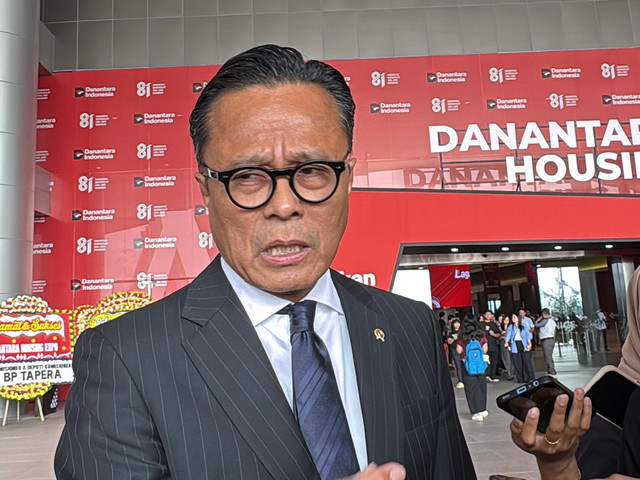 Chief Operating Officer (COO) Danantara Indonesia sekaligus Kepala BP BUMN Dony Oskaria usai pembukaan gelaran Danantara Housing Expo di NICE PIK, Tangerang, Banten, Kamis (27/8).  Foto: Widya Islamiati/kumparan