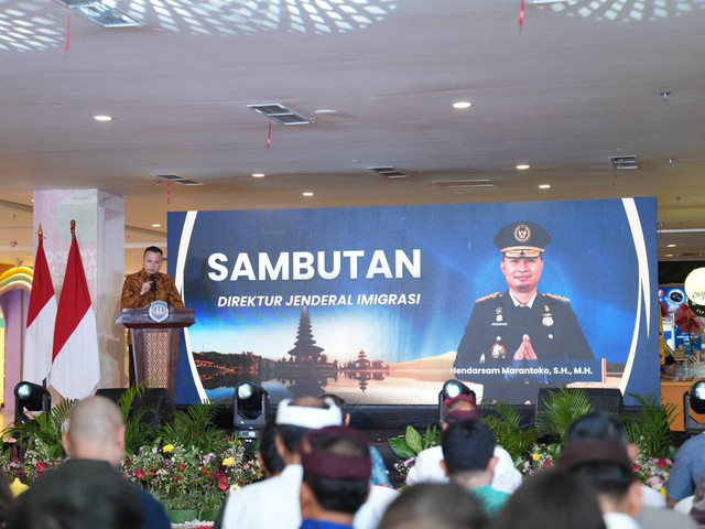 Dirjen Imigrasi Hendarsam Marantoko resmikan Immigration Lounge Discovery Mall Bali di Kuta, Badung, Kamis (27/8/2026), untuk hadirkan layanan paspor dan izin tinggal yang lebih dekat, mudah, serta nyaman. Foto: Dok. Dirjen Imigrasi